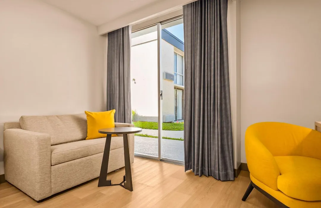 B&B Hotel Orlando International Drive Near Universal - Newly Renovated!-1