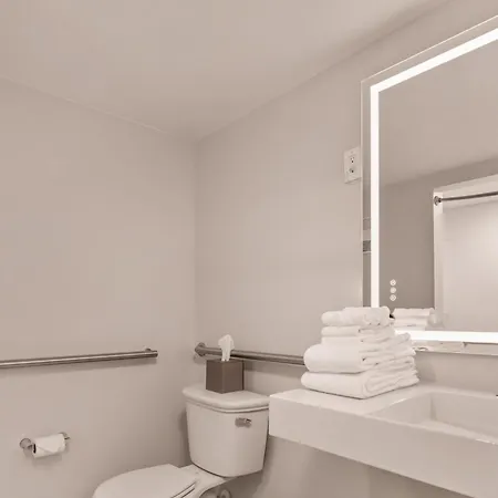 B&B Hotel Orlando International Drive Near Universal - Newly Renovated!-3